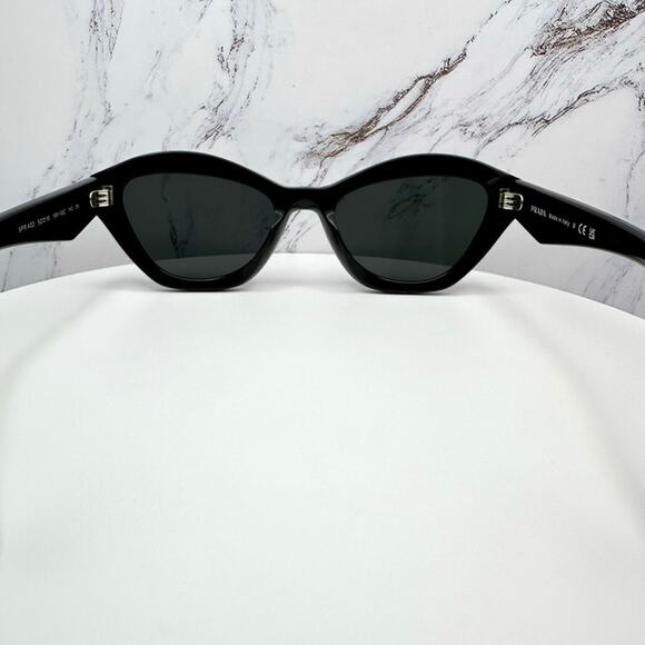 New PRADA Sunglasses Black Butterfly Cat Eye Logo Symbole Logo New - Picture 15 of 16
